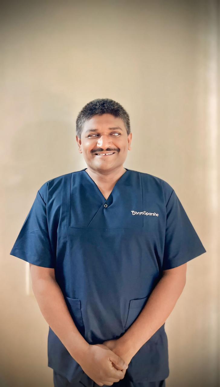 Jeetu, Ayurvedic massage therapist at Divyasparsha, Balewadi
