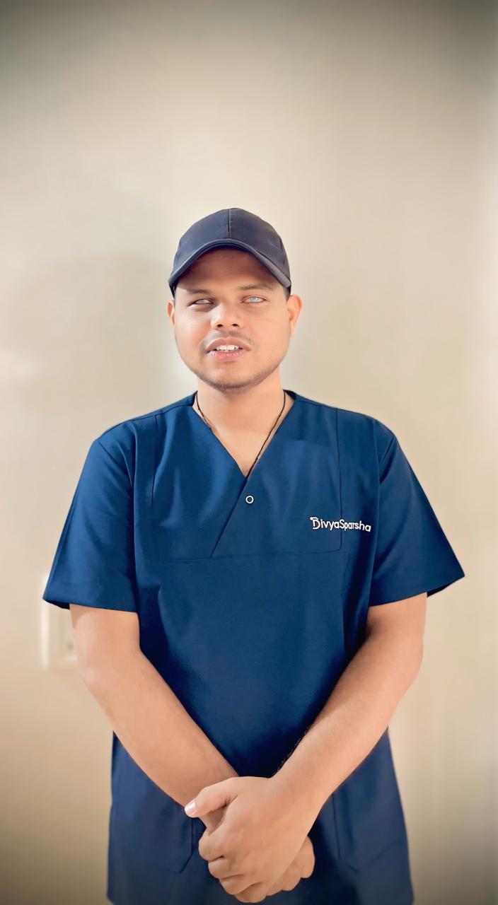 Kamal, Ayurvedic massage therapist at Divyasparsha, Balewadi
