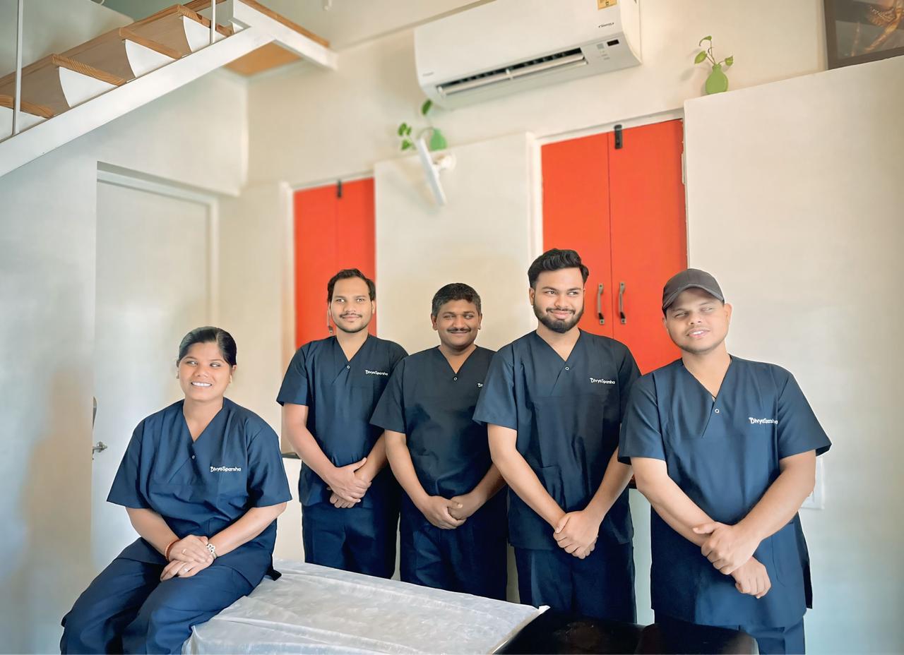 The Divyasparsha team of visually impaired Ayurvedic massage therapists in Balewadi, Pune